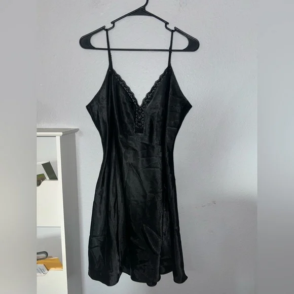 Delicates Black Lace Slip - Picture 1 of 9